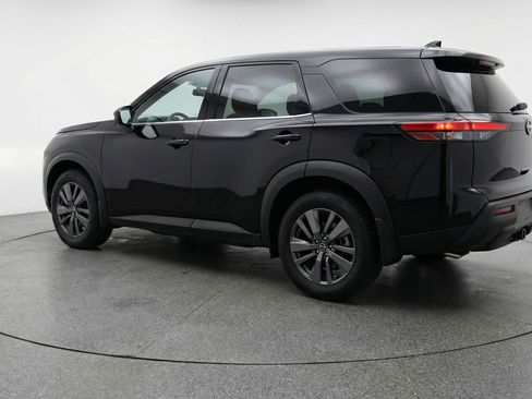 Used 2025 Nissan Pathfinder SV image 6