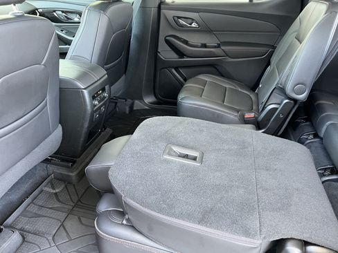 Used 2024 Chevrolet Traverse RS AWD/4WD image 18