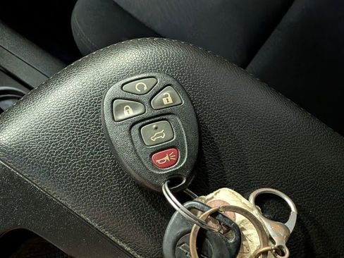 Used 2013 Chevrolet Tahoe 4WD image 15