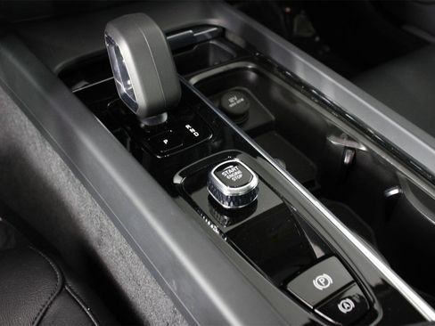 Certified 2024 Volvo S60 B5 Core image 15