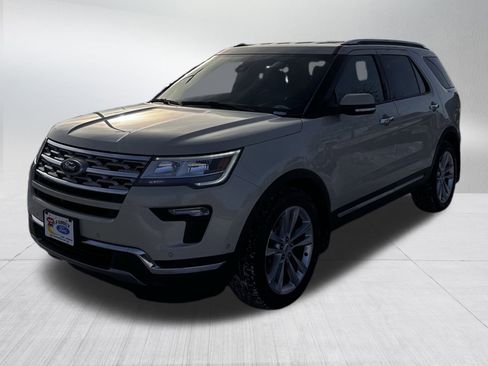 Used 2018 Ford Explorer Limited w/ Equipment Group 301A image 3