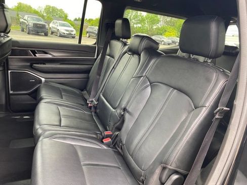 Used 2023 Jeep Wagoneer Series III w/ Preferred Equipment Group AWD/4WD image 20
