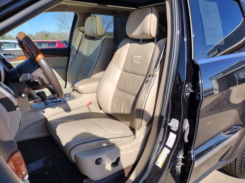 Used 2011 Jeep Grand Cherokee Overland AWD/4WD image 2