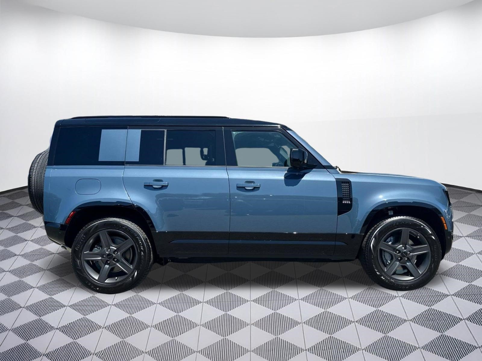 New 2026 Land Rover Defender 110 X-Dynamic SE AWD/4WD image 7