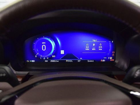 Used 2023 Ford Explorer King Ranch w/ Technology Package image 18