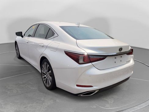 Used 2019 Lexus ES 350 w/ Accessory Package FWD image 2