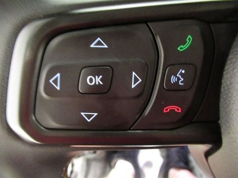 Used 2024 Jeep Wrangler Unlimited AWD/4WD image 25