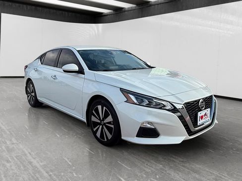 Used 2022 Nissan Altima 2.5 SV FWD image 7