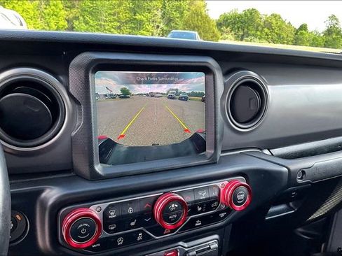 Used 2021 Jeep Gladiator Sport AWD/4WD image 15