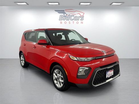 Used 2020 Kia Soul S image 3