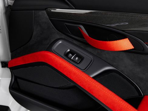 Used 2018 Porsche 911 GT2 RS image 40