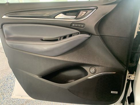 Used 2023 Buick Enclave Premium FWD image 27