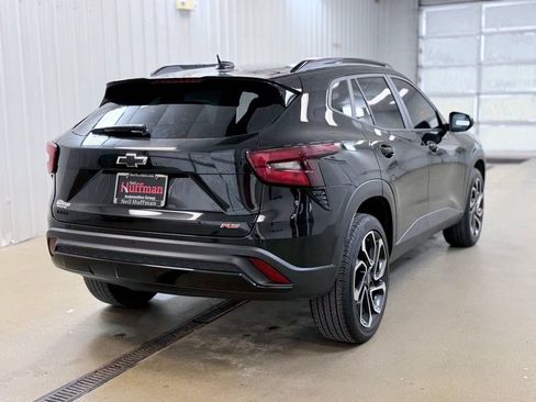 Used 2025 Chevrolet Trax RS w/ Driver Confidence Package FWD image 5