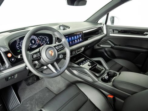 New 2026 Porsche Cayenne AWD/4WD image 4