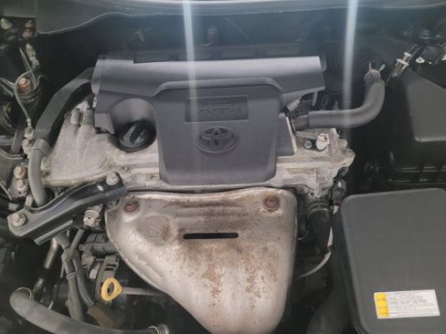 Used 2016 Toyota Camry SE FWD image 30