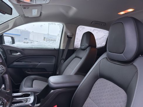 Used 2018 Chevrolet Colorado Z71 image 25