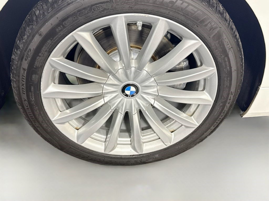 Used 2020 BMW 740i RWD image 32
