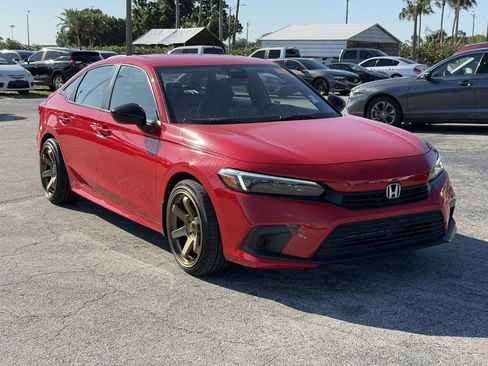 Used 2023 Honda Civic Sport image 2