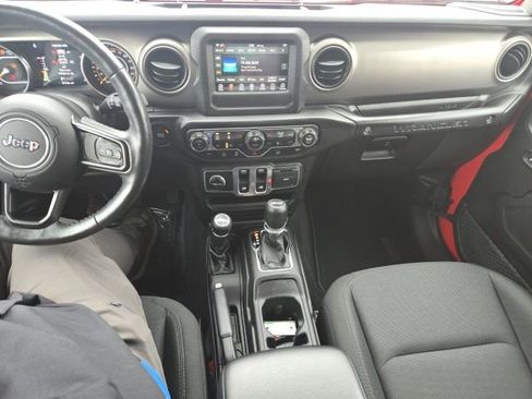 Used 2019 Jeep Wrangler Sport image 14