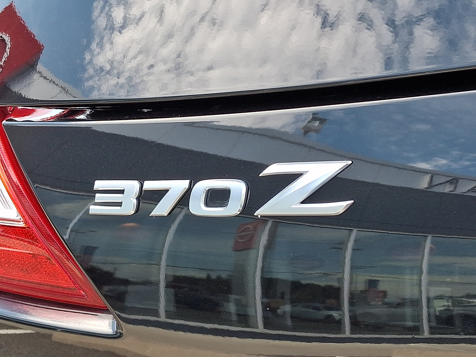 Used 2016 Nissan 370Z Coupe RWD image 32