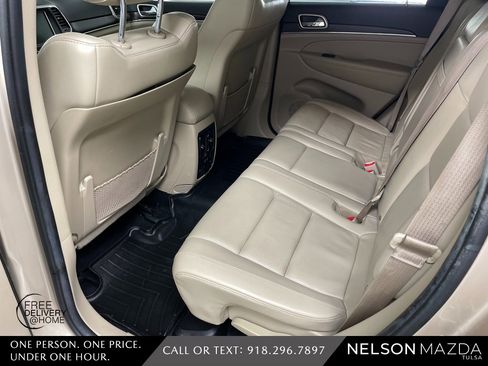 Used 2014 Jeep Grand Cherokee Limited w/ Luxury Group II image 36