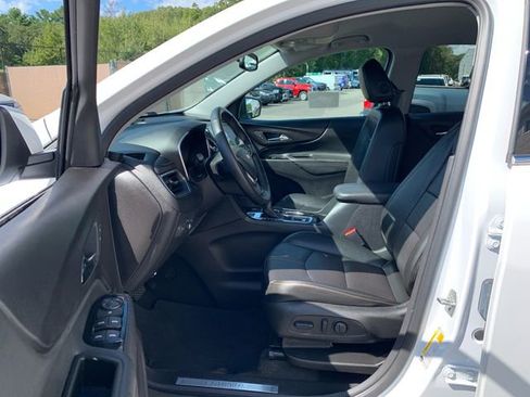 Used 2024 Chevrolet Equinox Premier image 31