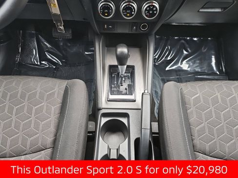 Used 2025 Mitsubishi Outlander Sport AWD image 31