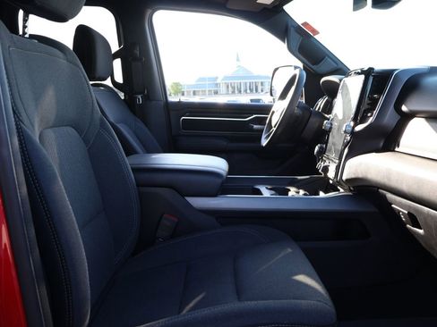 Used 2024 RAM 1500 Big Horn AWD/4WD image 9