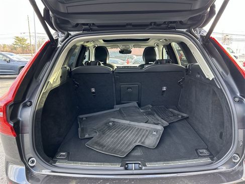 Certified 2023 Volvo XC60 B5 Core w/ Climate Package image 27