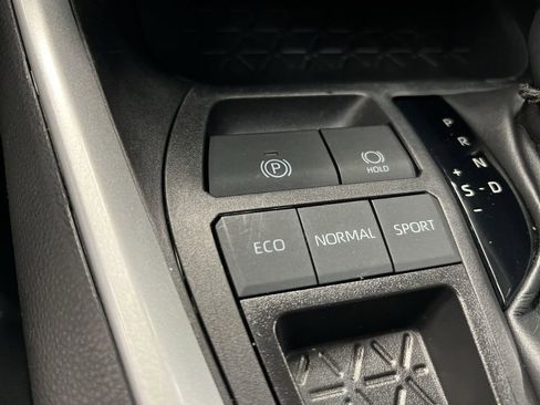 Used 2024 Toyota RAV4 LE image 29