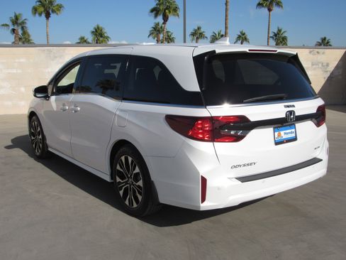New 2026 Honda Odyssey Elite image 5