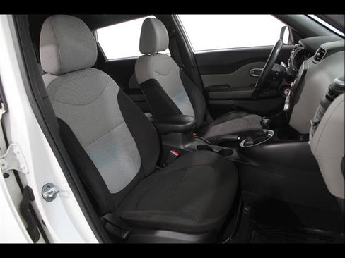 Used 2016 Kia Soul w/ Option Group 020 FWD image 15