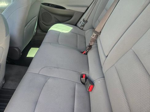 Used 2017 Chevrolet Malibu LT FWD image 5