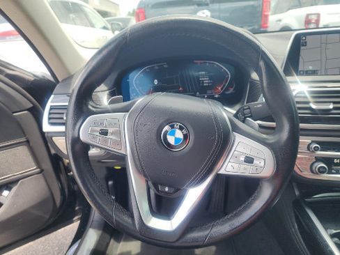 Used 2022 BMW 740i RWD image 5