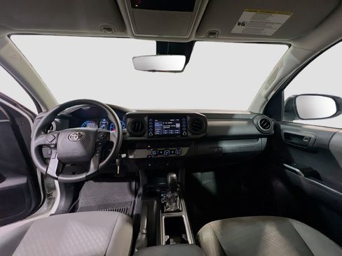 Used 2022 Toyota Tacoma SR w/ SR Convenience Package RWD image 15