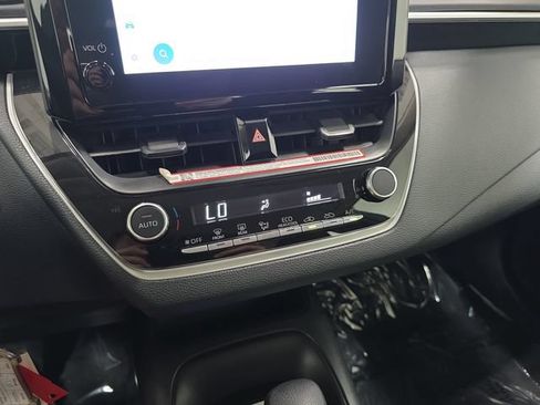 Certified 2025 Toyota Corolla LE FWD image 21