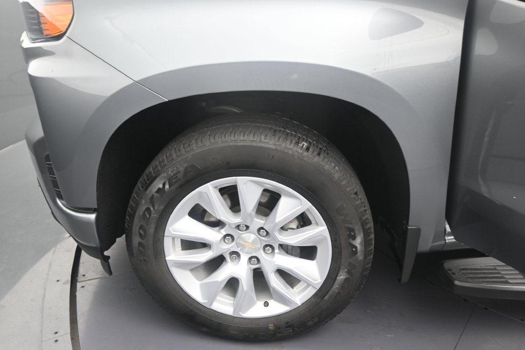 Used 2022 Chevrolet Silverado 1500 Custom RWD image 11
