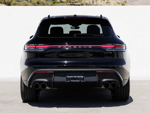 Certified 2026 Porsche Macan AWD/4WD image 6