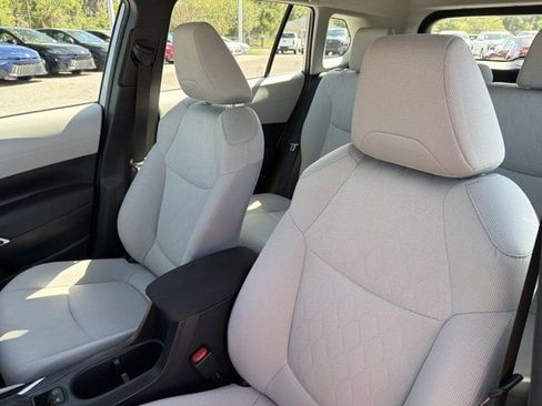 Certified 2025 Toyota Corolla Cross L FWD image 10