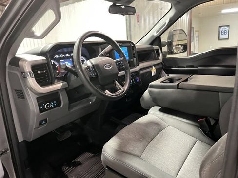 Used 2025 Ford F350 XL w/ XL Chrome Package image 9