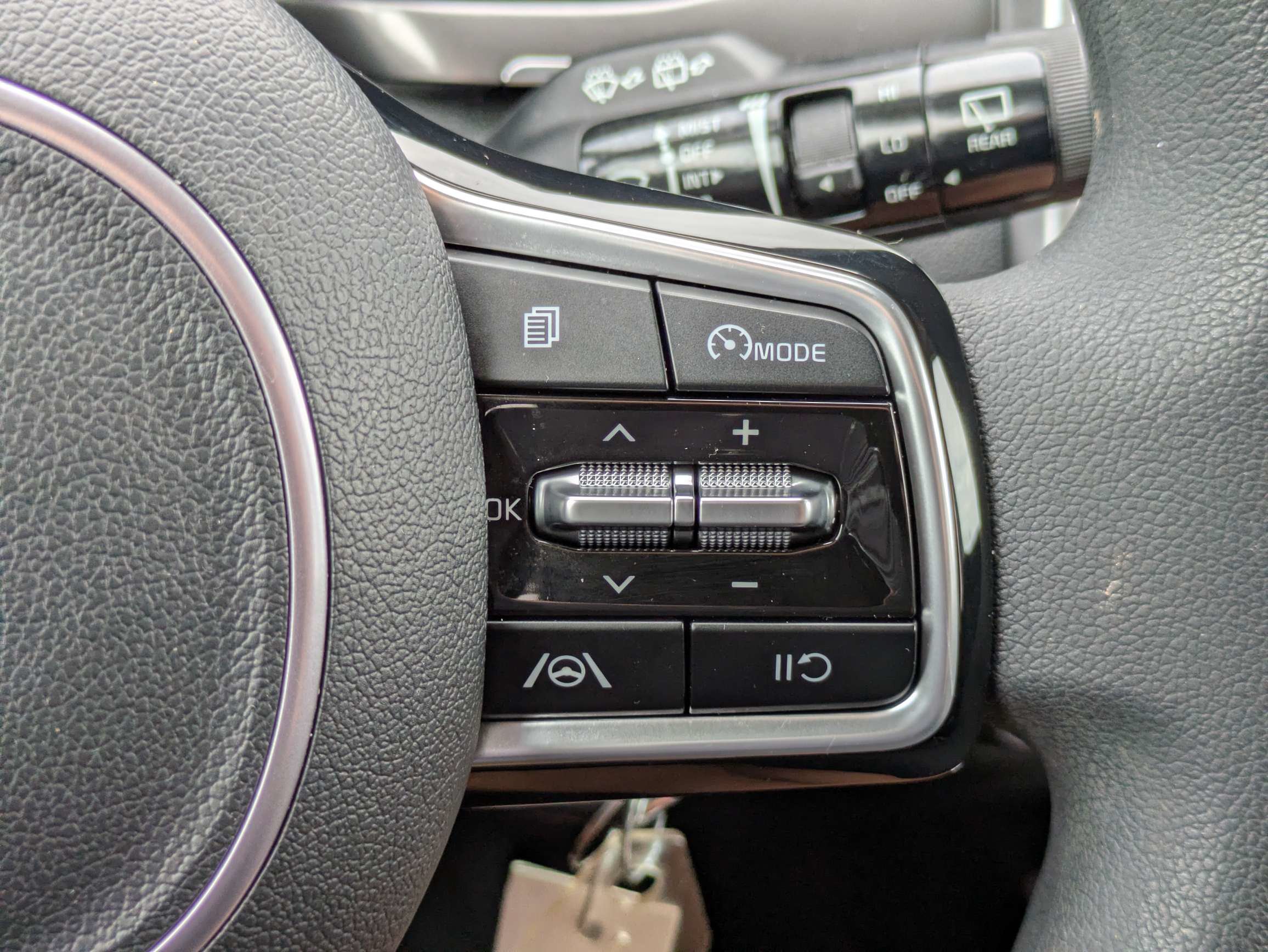 Certified 2023 Kia Sorento LX FWD image 23