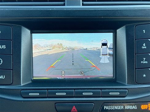 Used 2017 Ford Explorer XLT image 11