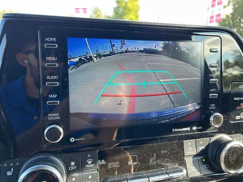 Used 2021 Toyota Highlander XSE AWD/4WD image 21