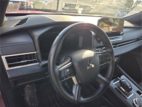 Used 2024 Mitsubishi Outlander Ralliart image 17