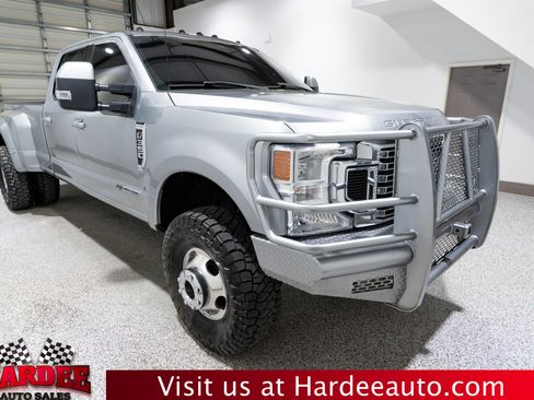 Used 2021 Ford F350 Lariat w/ Lariat Value Package AWD/4WD image 6