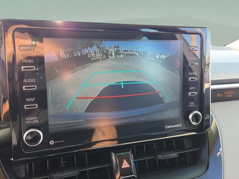 Used 2021 Toyota Corolla LE image 34