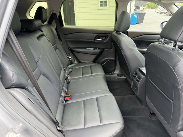 Used 2023 Nissan Rogue SL AWD/4WD image 11