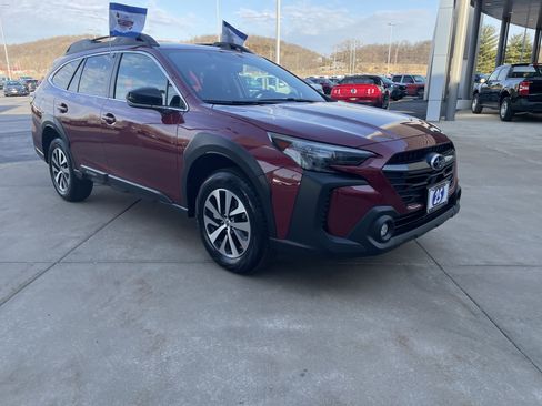 Certified 2025 Subaru Outback Premium image 7