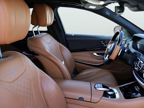 Used 2019 Mercedes-Benz S 560 Sedan image 10