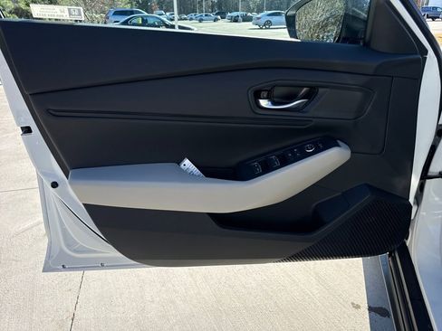 New 2025 Honda Accord SE image 12